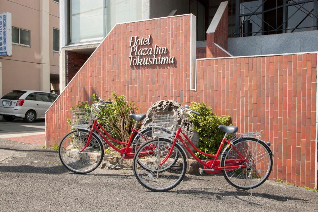Hotel Plaza Inn Tokushima Bagian luar foto